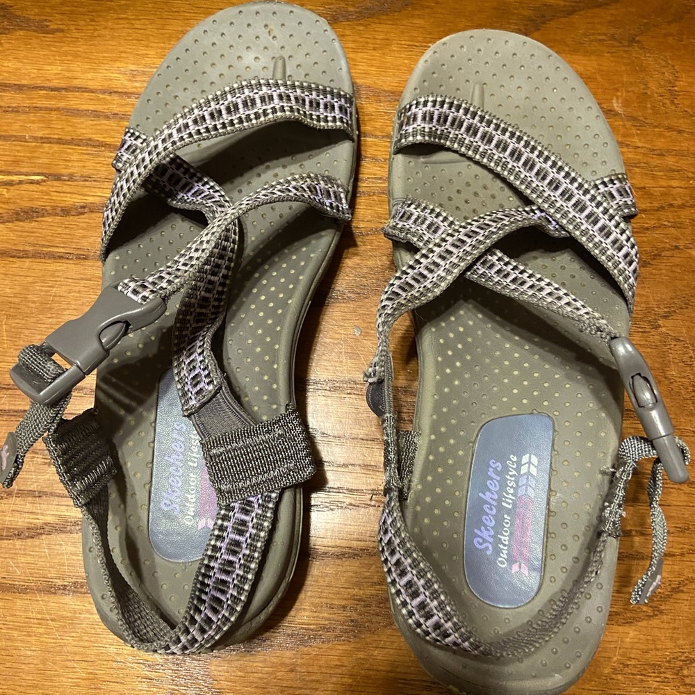 Sketchers Outdoor Lifestyle sandals, Size 8